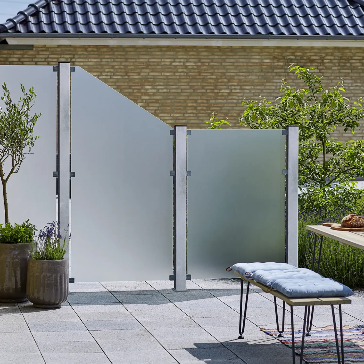 Outlet Plus Stålstolpe m/fod 8x8x132 cm inkl. 1 stk. stolpeafdækning/bolte