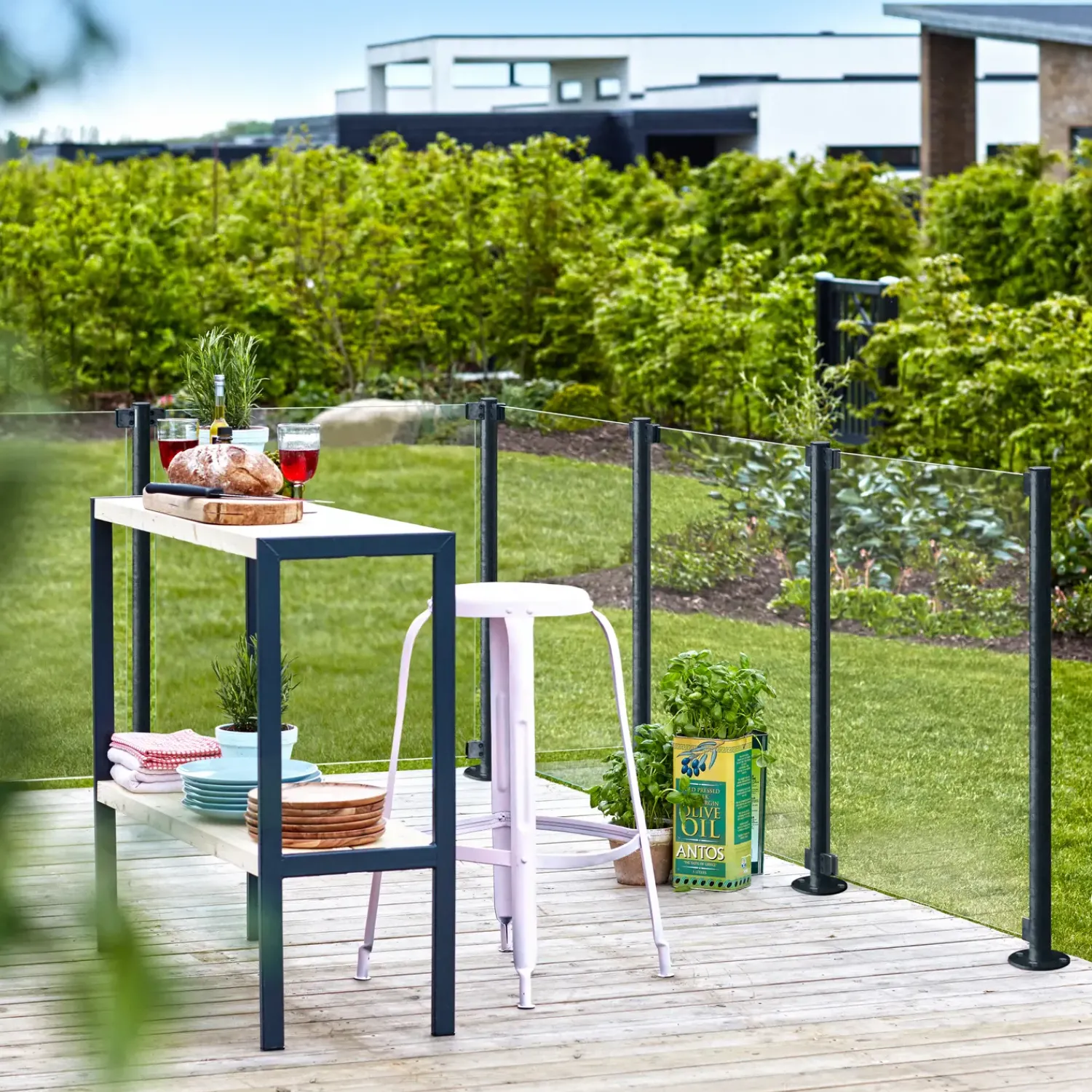 Best Plus Stålstolpe rund m/fod Ø42,4 mmx96 cm inkl. 1 stk. stolpeafdækning/bolte