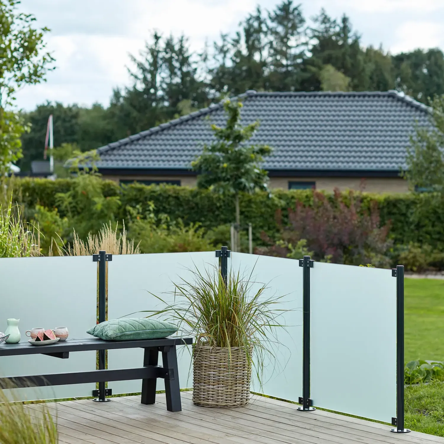 Best Plus Stålstolpe rund m/fod Ø42,4 mmx96 cm inkl. 1 stk. stolpeafdækning/bolte