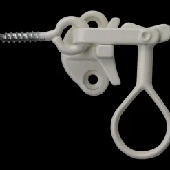 Peder Nielsen Vindues Og Dørbeslag^PN anverfer med øsken hvid pulverlak