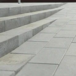 Belægningssten^RBR trappetrin grå - 30x35x15 cm