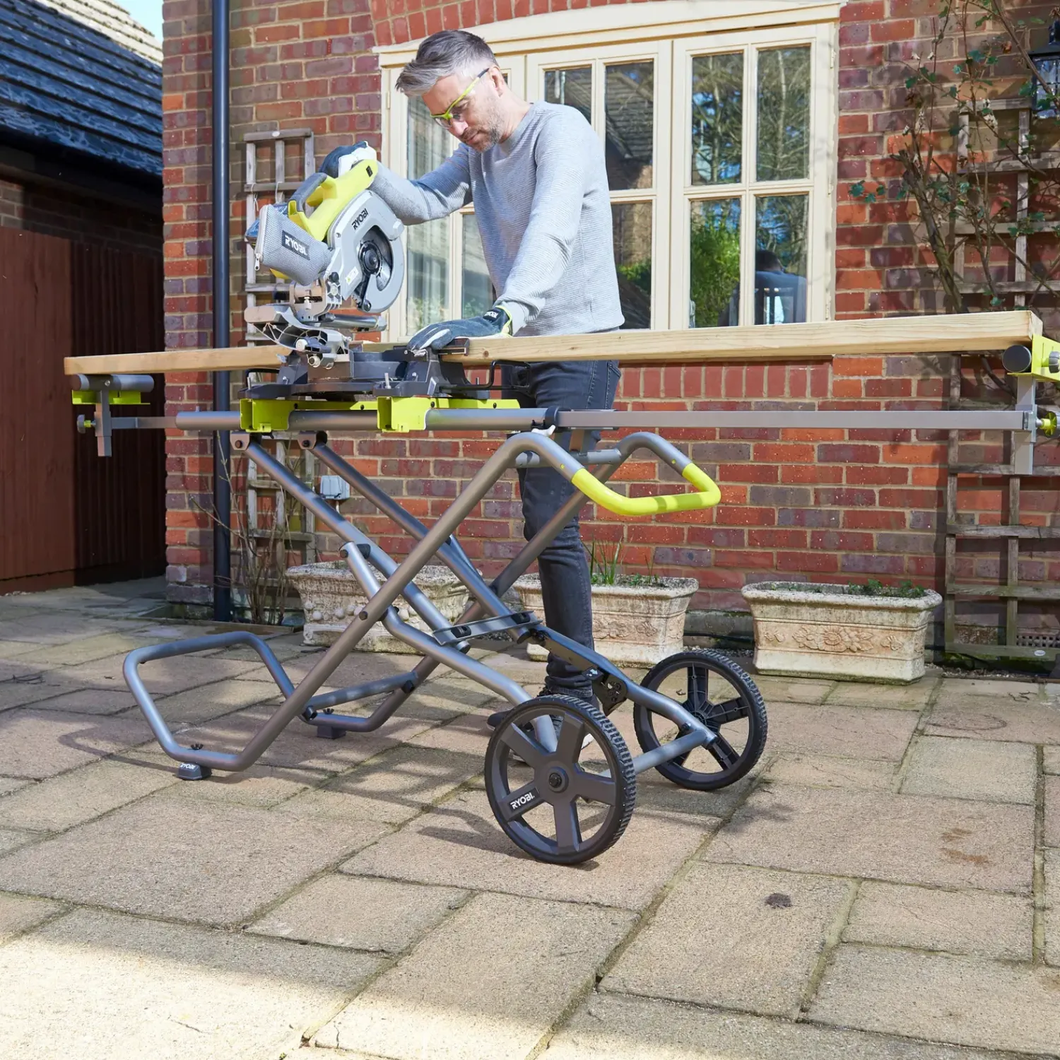 Sale Ryobi EMS190DCL akku kap-/geringssav 18V ONE+ solo