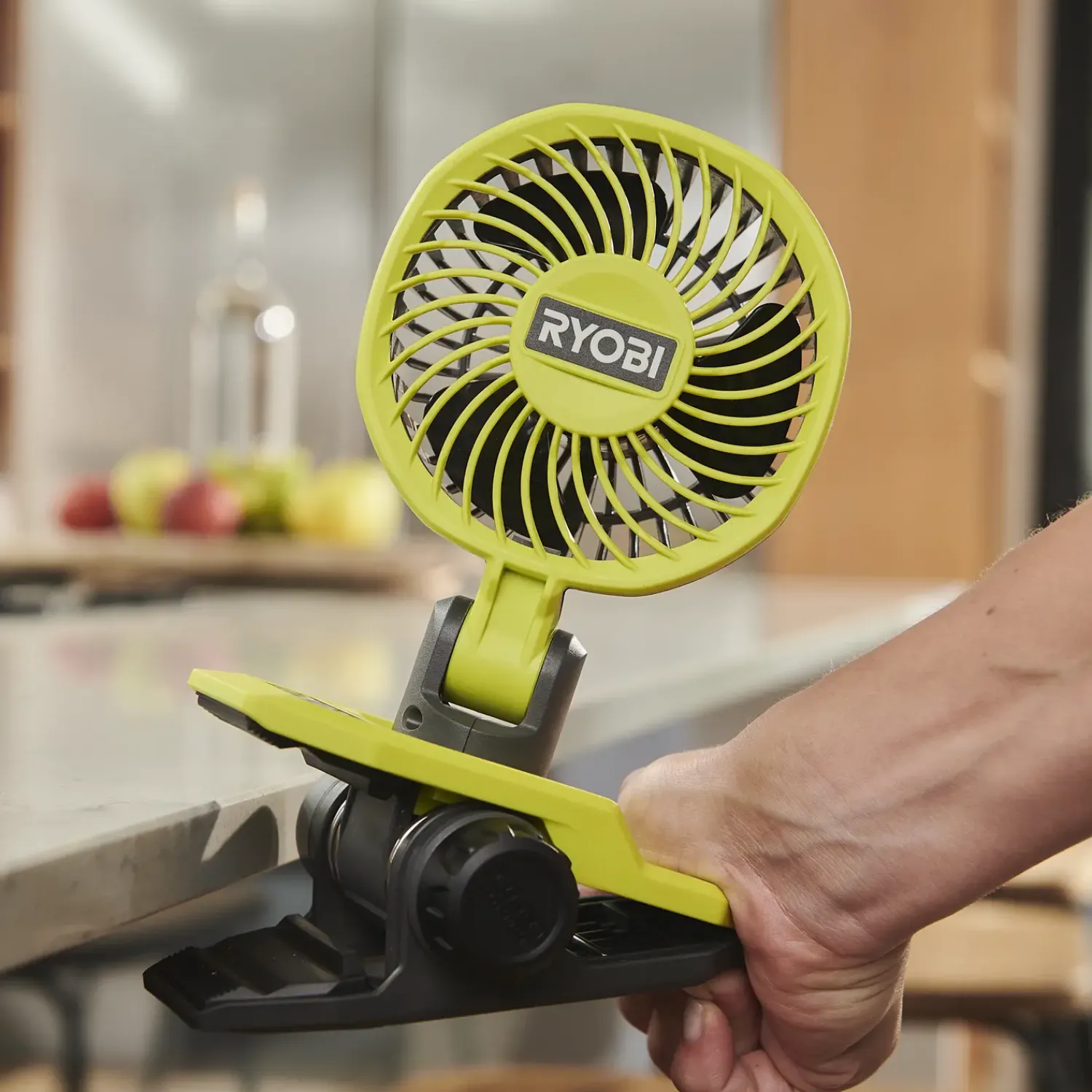 Ryobi Bord- Og Gulvventilatorer^RCF4-0 klemmeventilator 4V USB lithium solo