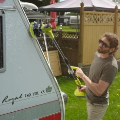 Ryobi Bilpleje^R18TPS-120G teleskop rengøringsbørste 1x2,0 Ah 18V ONE+