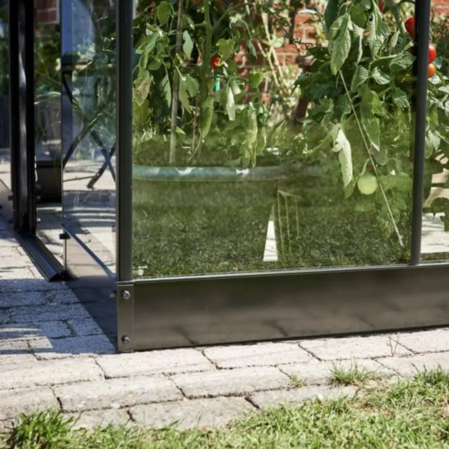 Halls Drivhussokler^Sokkel til Qube 66 3,9 m²