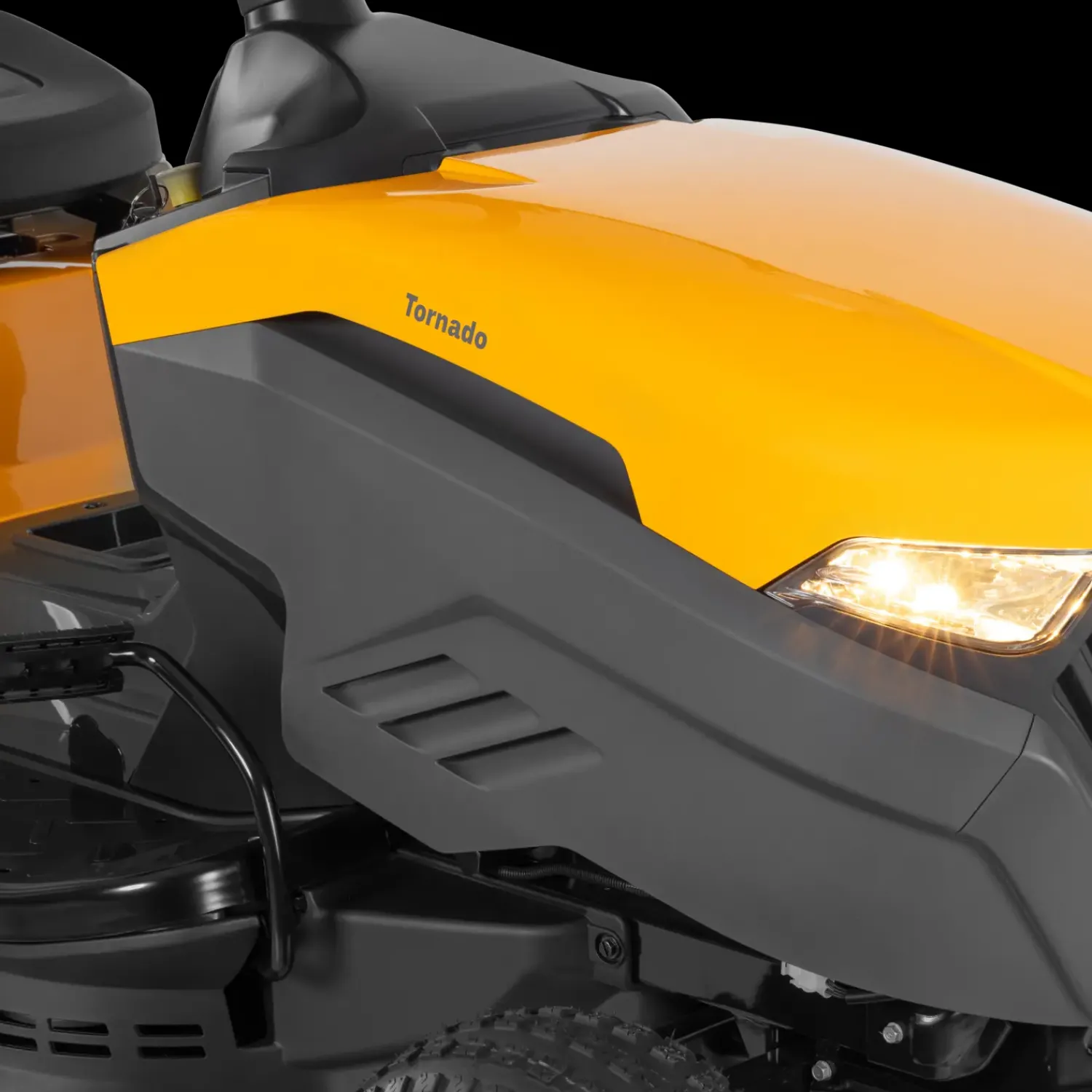 Sale Stiga 398 Tornado havetraktor med hydrostatisk gear