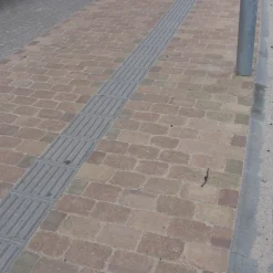 Online RBR Taktil ledelinie grå 30 x 30 x 7 cm