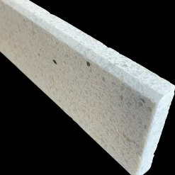 Granit.dk Terrazzo sokkelliste Dubai slebet overflade og top med fas 40x1,5x7,5 cm