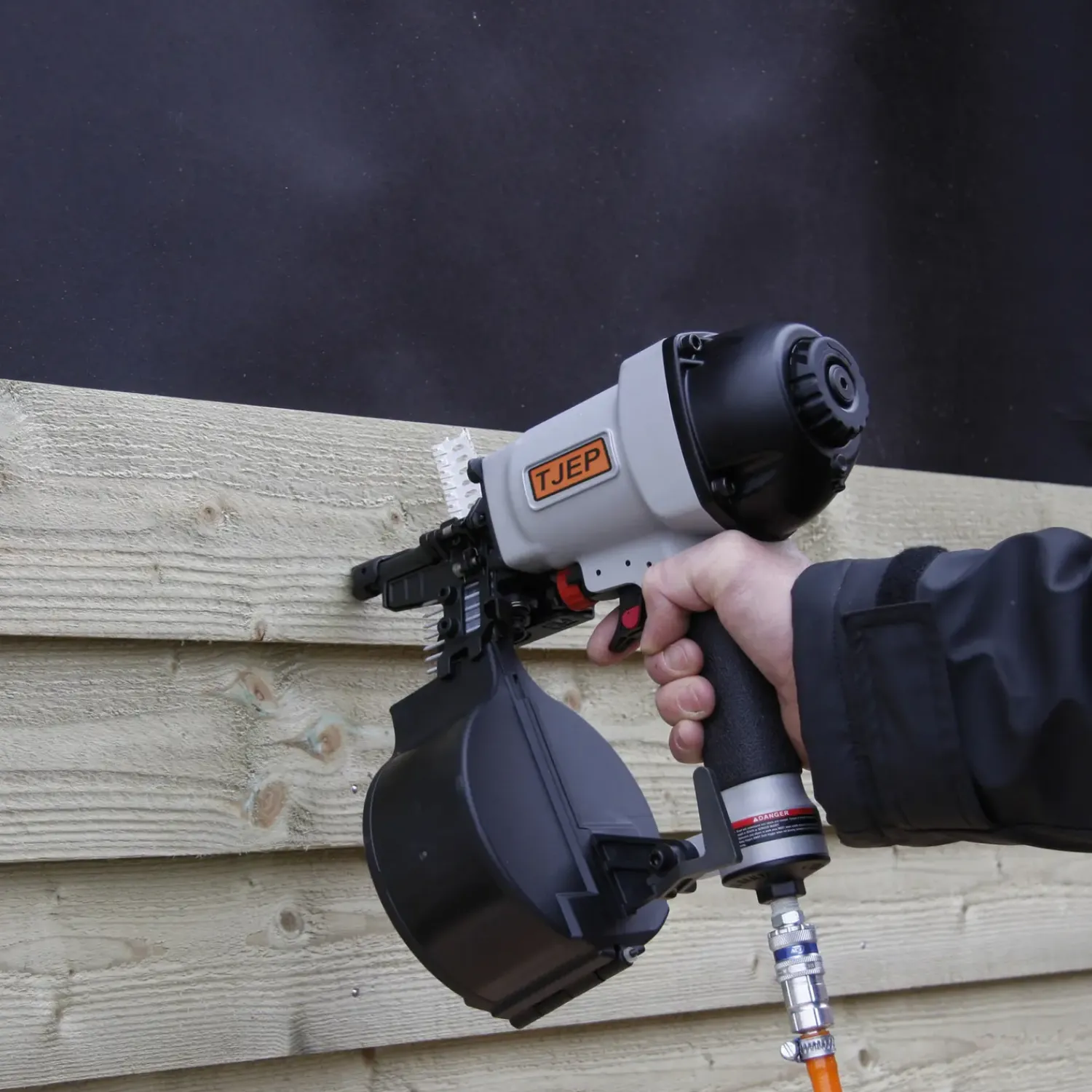 Online Tjep ZE-65 tromlesømpistol