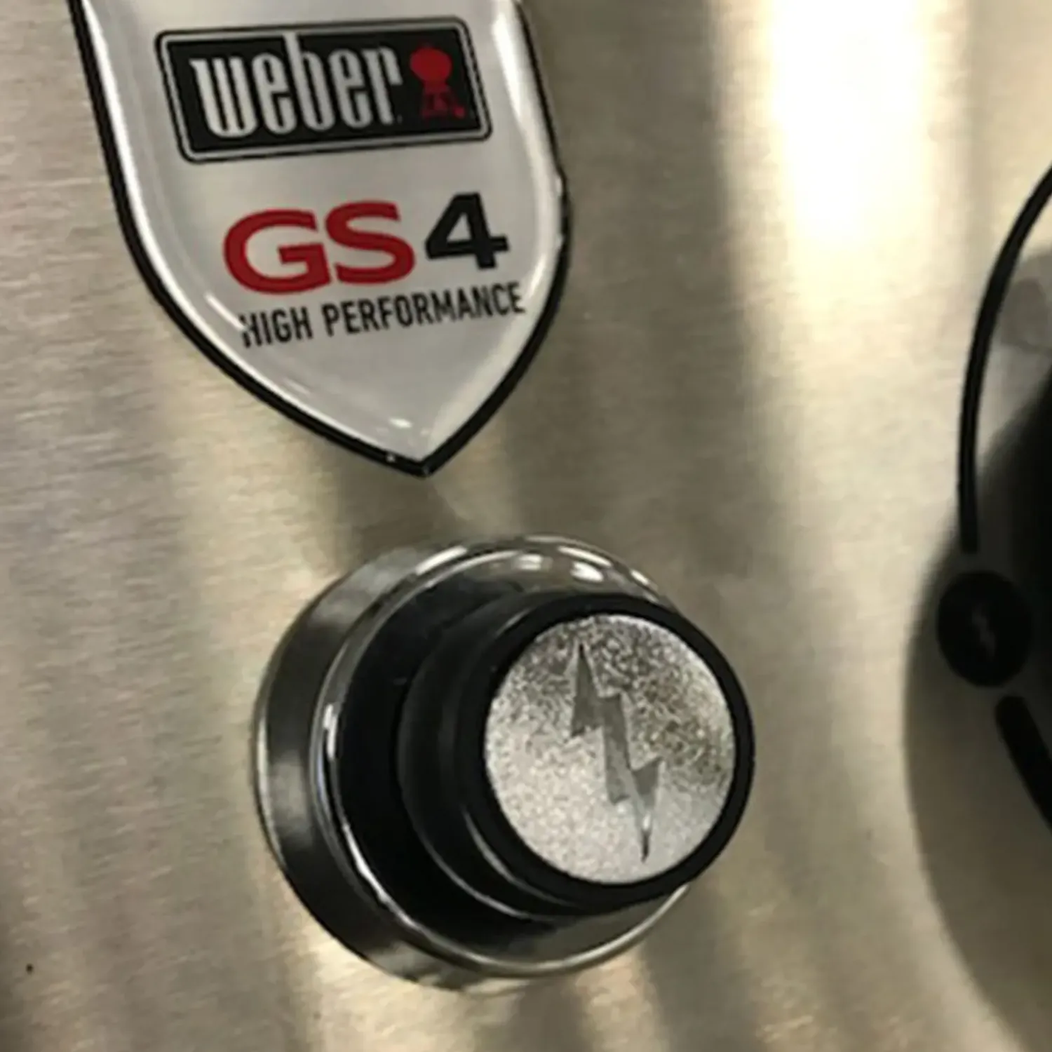 Weber Gnisttænder^® trykknap til gnisttænder på Genesis® II