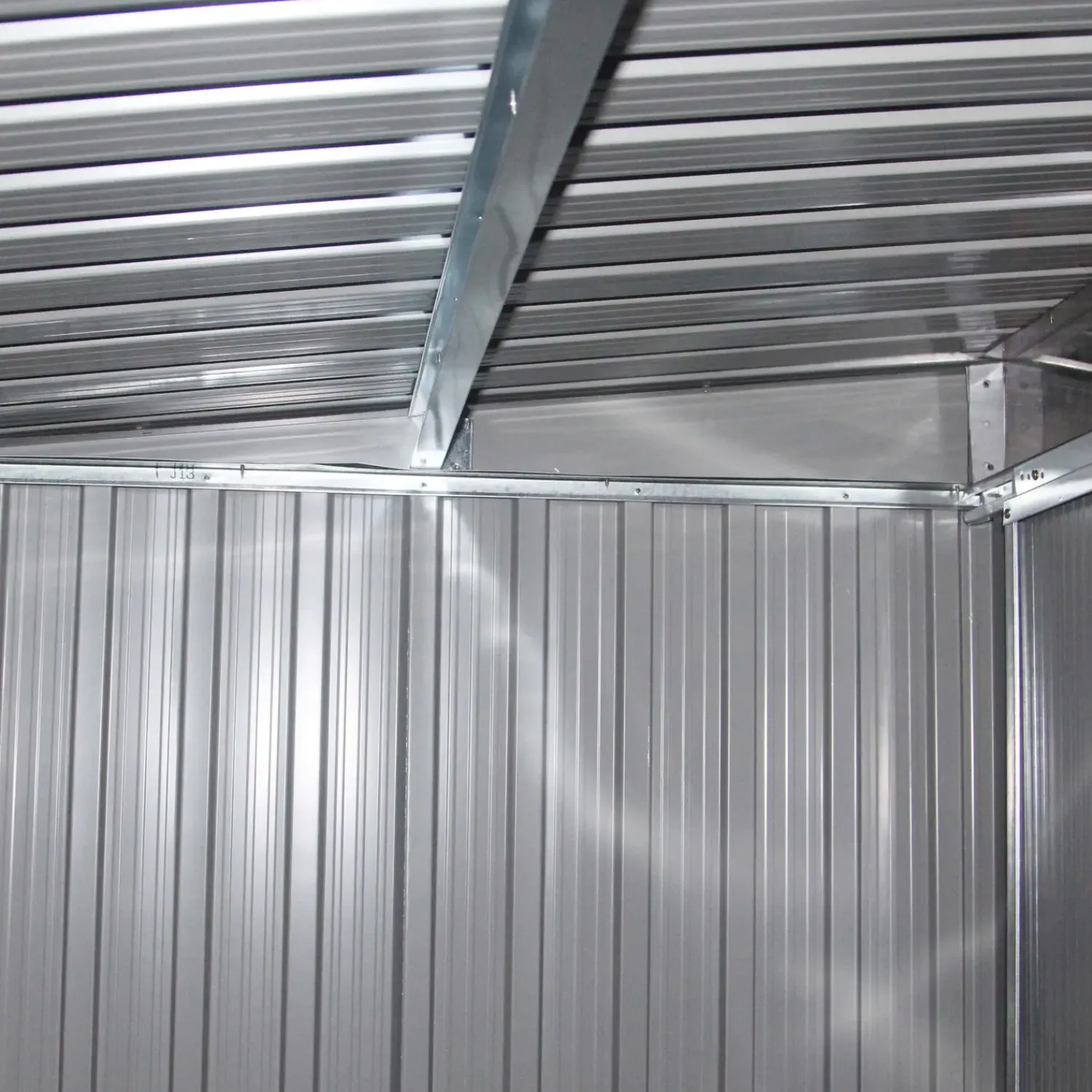 Redskabsskure I Stål^William redskabsskur med dobbeltdør, 4,72 m²